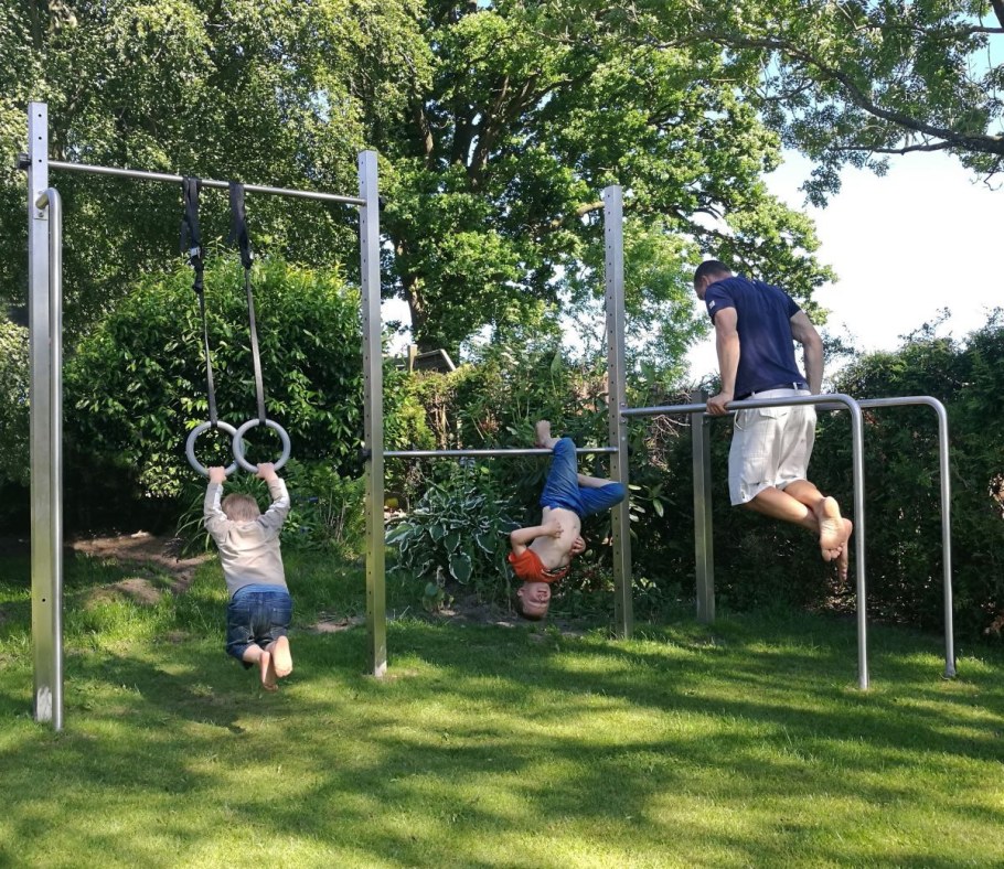 Спортивная площадка на участке