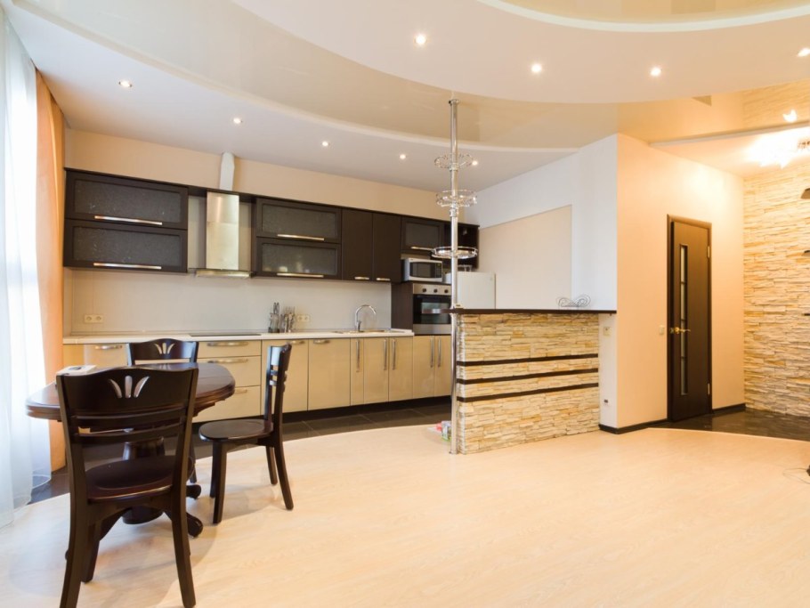 Кухня в бело зеленом цвете