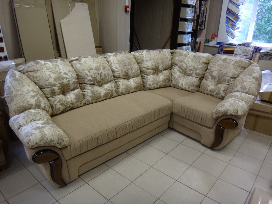 Розыгрыш стол-книги