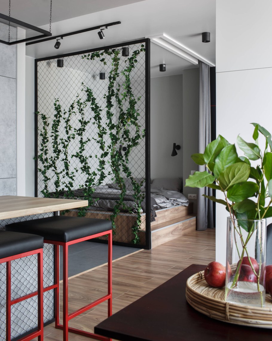 Перегородка с растениями