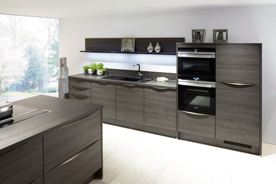 Кухонный гарнитур без навесных шкафов