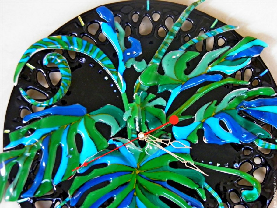 Часы монстера настенные