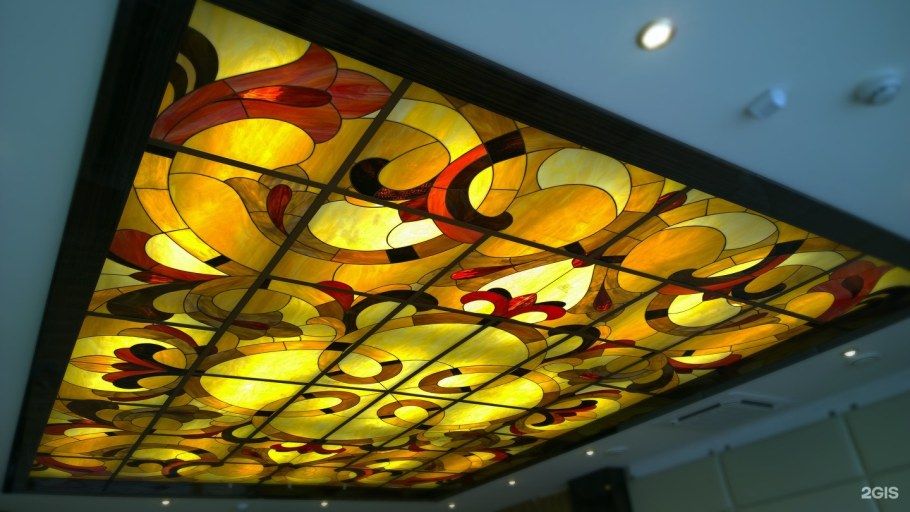 Лилия Горбач стекло