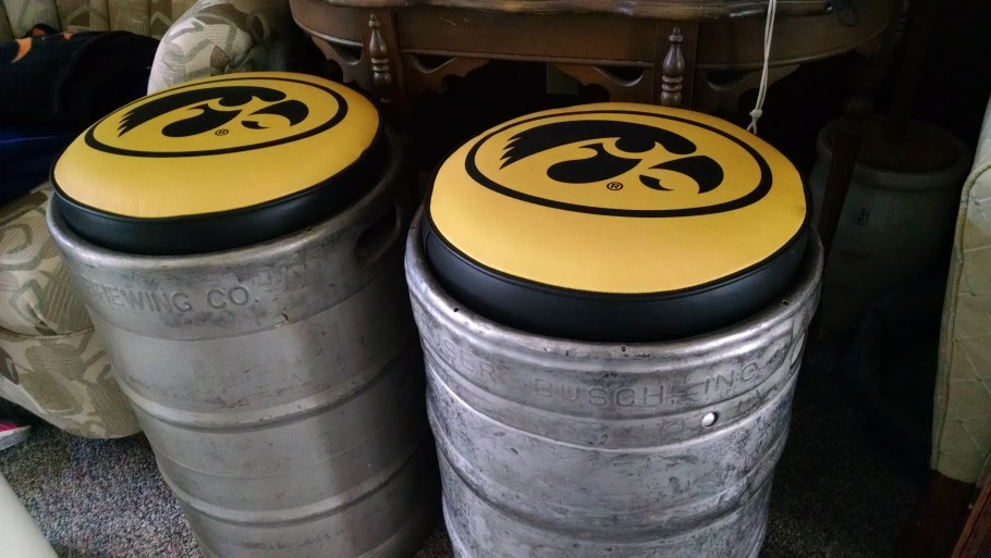 Стол из пивной кеги