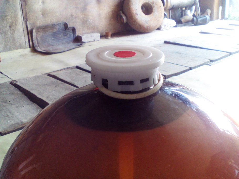 Свинья из бутылки