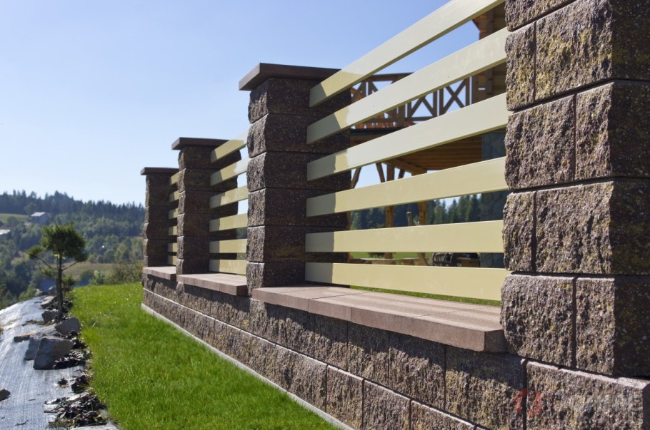 Современный бетонный забор Скандинавия