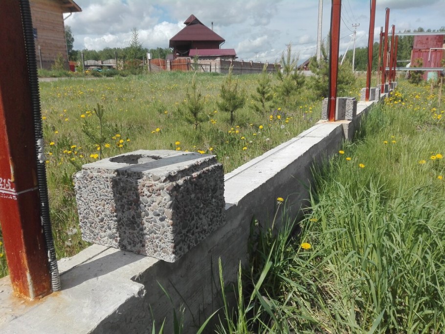 Бессер блоки забор