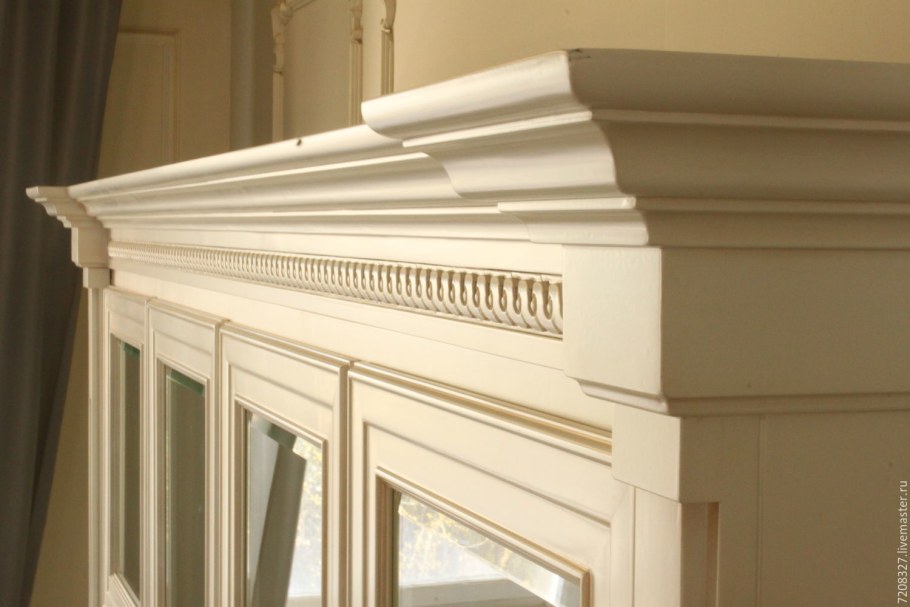 Карниз из массива