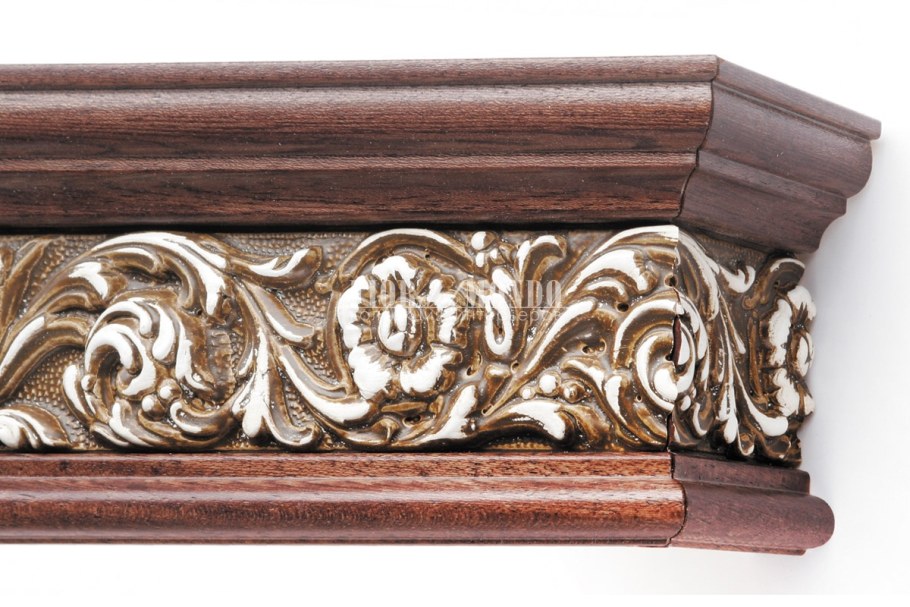 Карниз для шкафа из массива