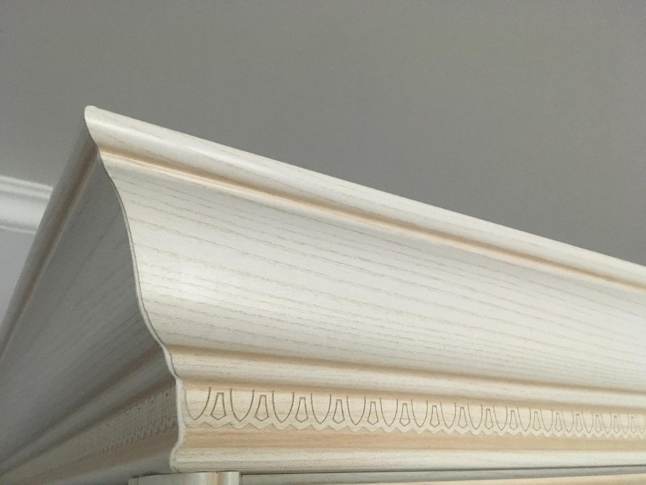Карниз для кухонного гарнитура