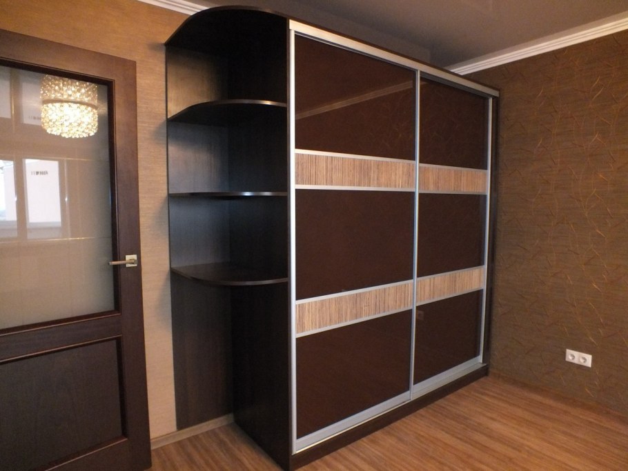 Корпусной шкаф купе