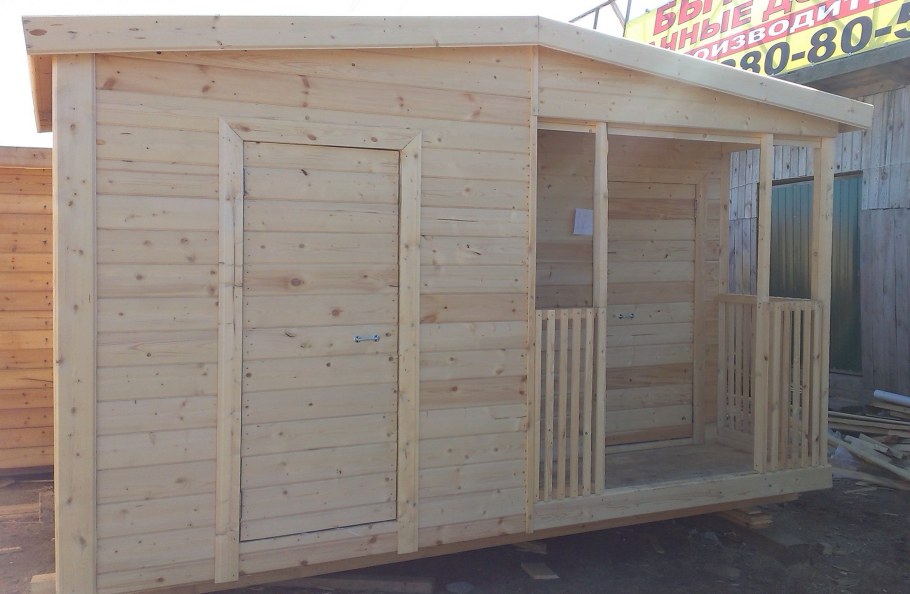 Хозблок с дровником и туалетом и душем