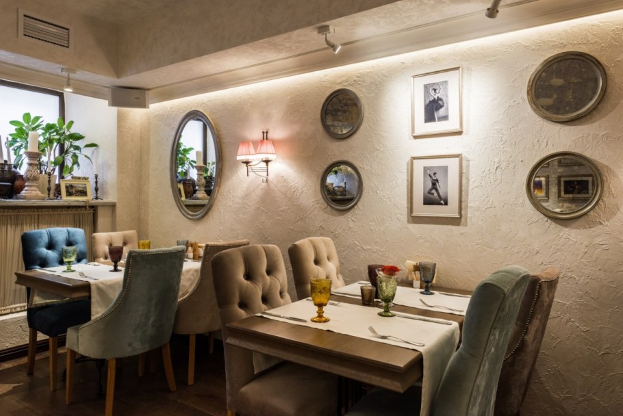 Стена в ресторане