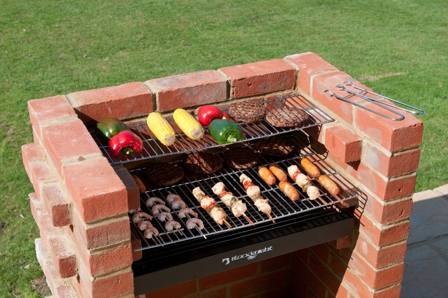 Шашлычницы для дачи из кирпича