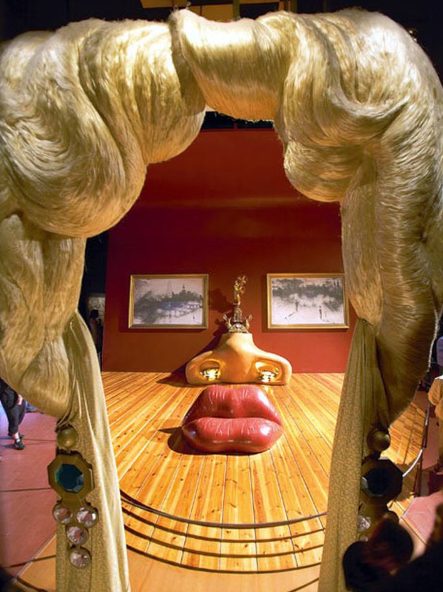 Губы Мэй Уэст