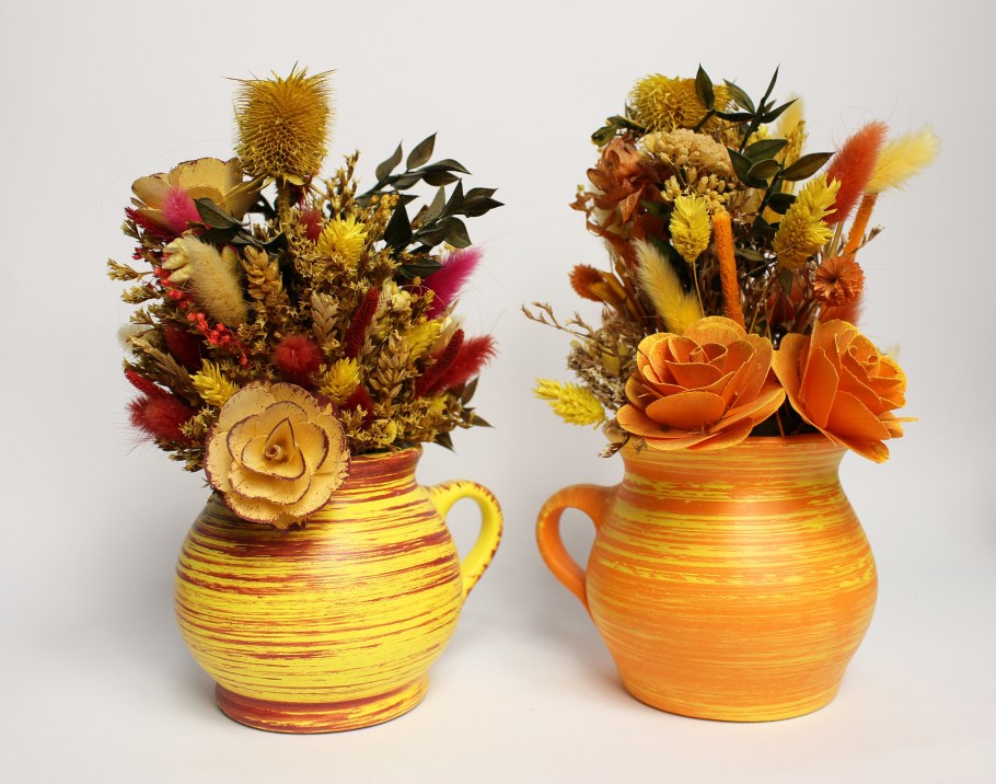 Каскадная композиция из цветов