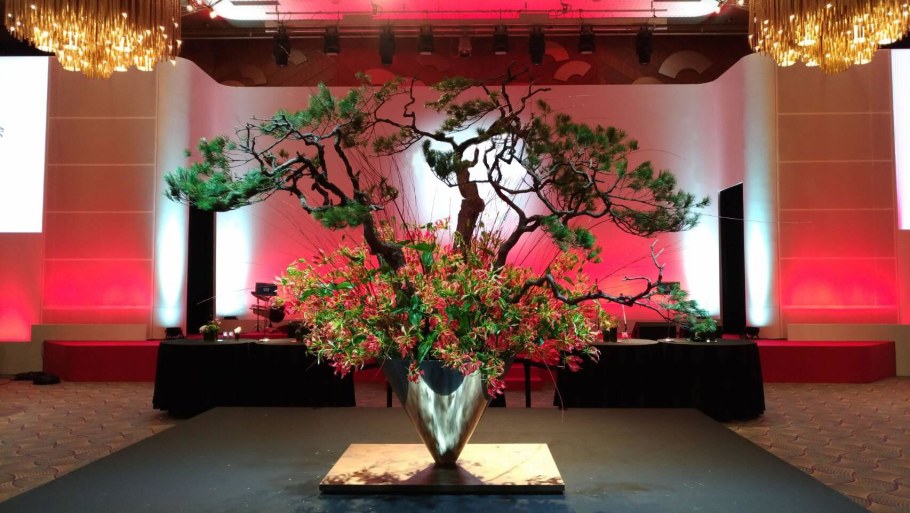 Икебана и бонсай в Японии