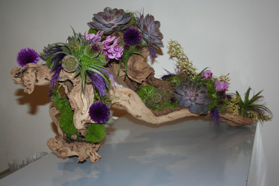 Гермес роза Икебана