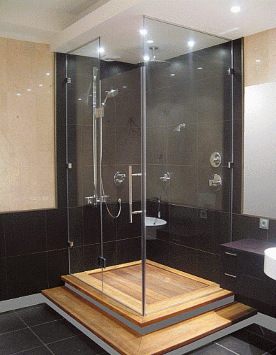 Душевая перегородка черная