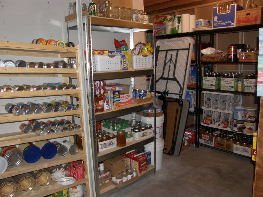 Кладовка в магазине