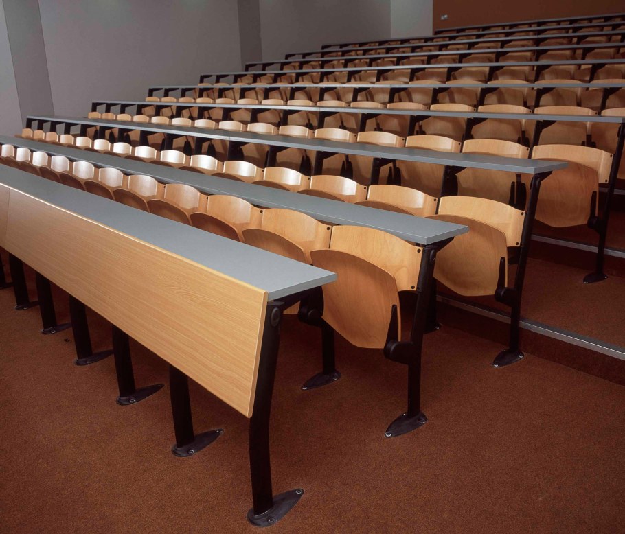 Стол для аудитории