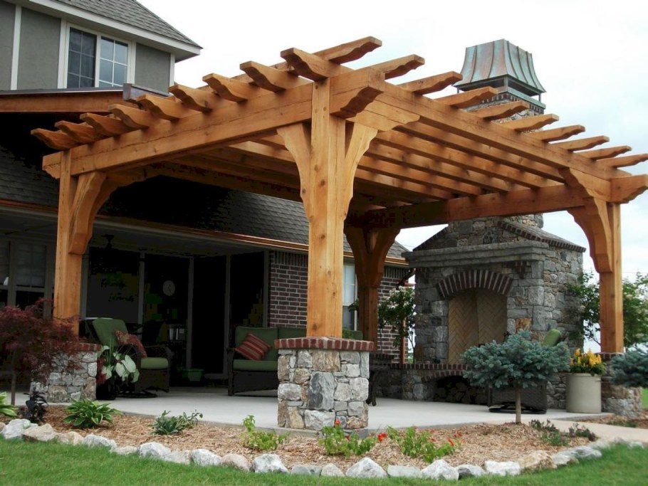 Деревянный навес