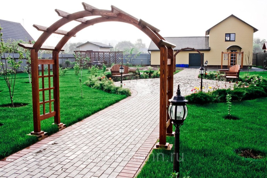 Арки на садовом участке