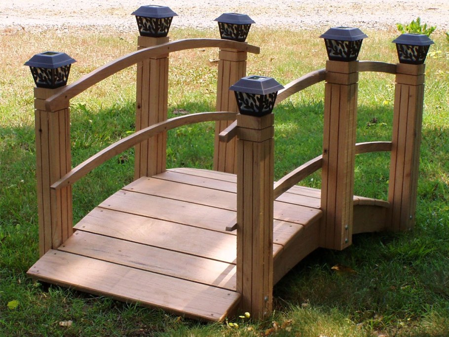 Декоративный мостик для сада