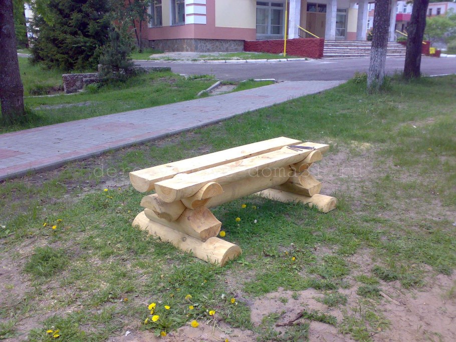 Малые архитектурные формы из оцилиндрованного бревна