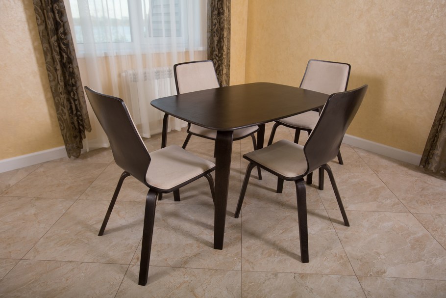 Столовая группа Бертран