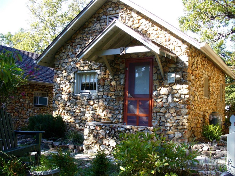 Дом обшитый сайдингом