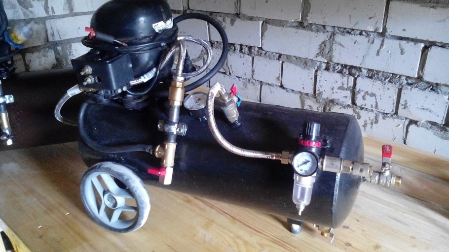 Компрессор из автомобильного колеса