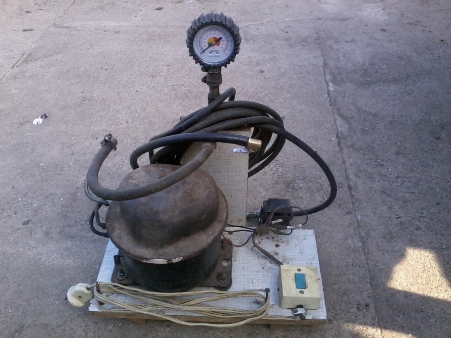 Компрессор из холодильника