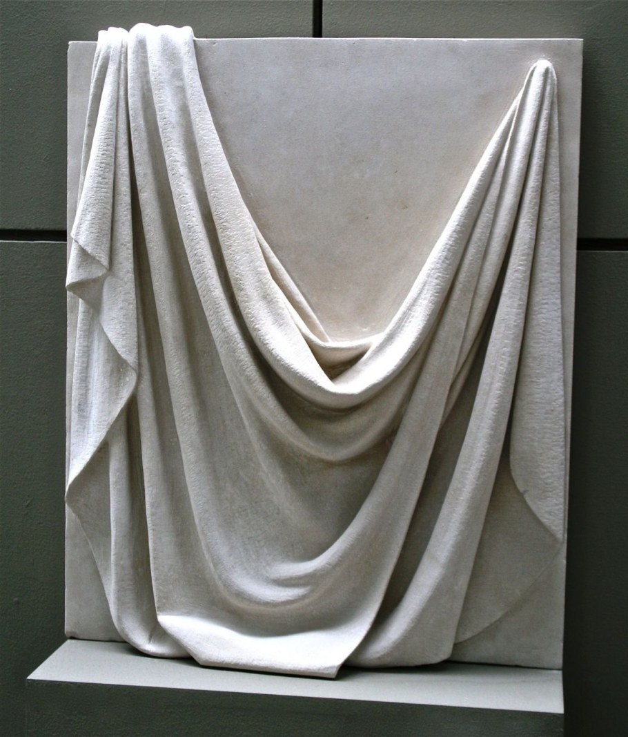 Свисающая ткань