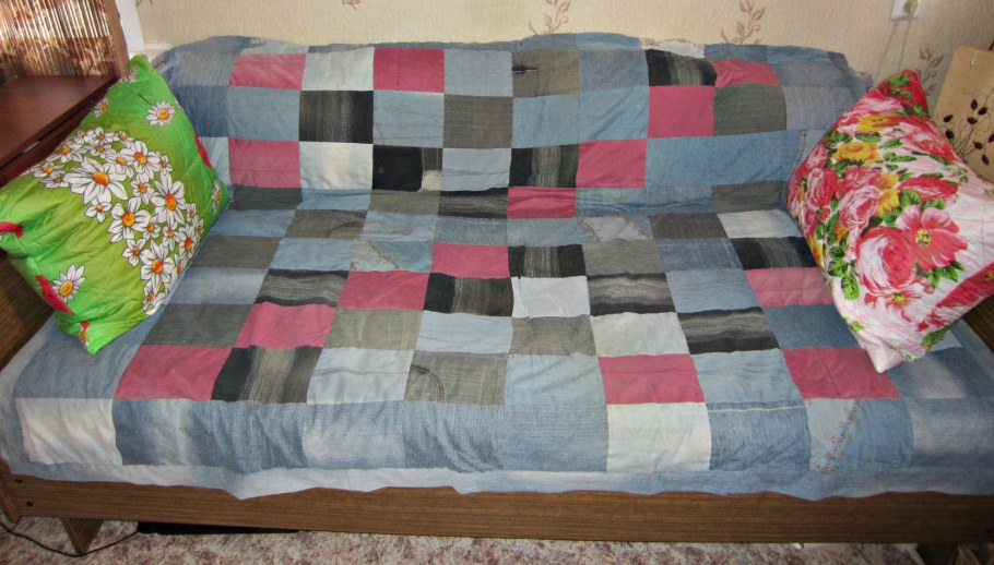 Лоскутный плед на диван своими