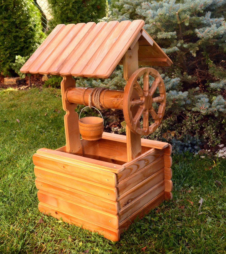 Деревянный колодец