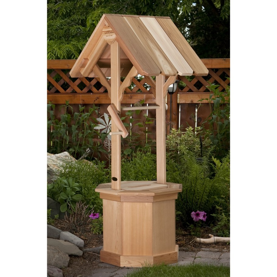 Колодец в деревенском стиле