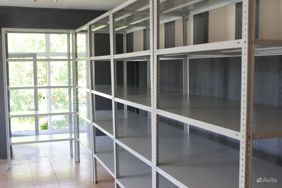 Стеллаж для выставки