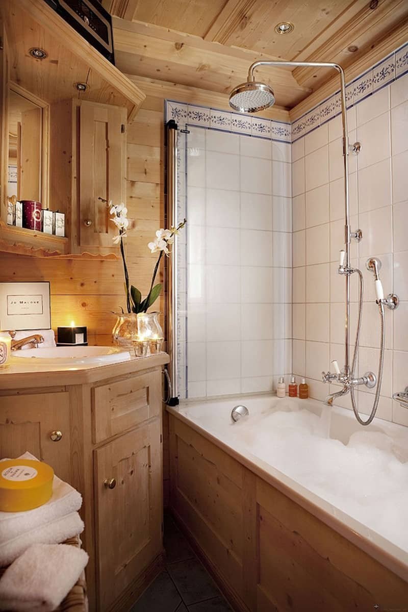 Ванная комната в деревянном доме