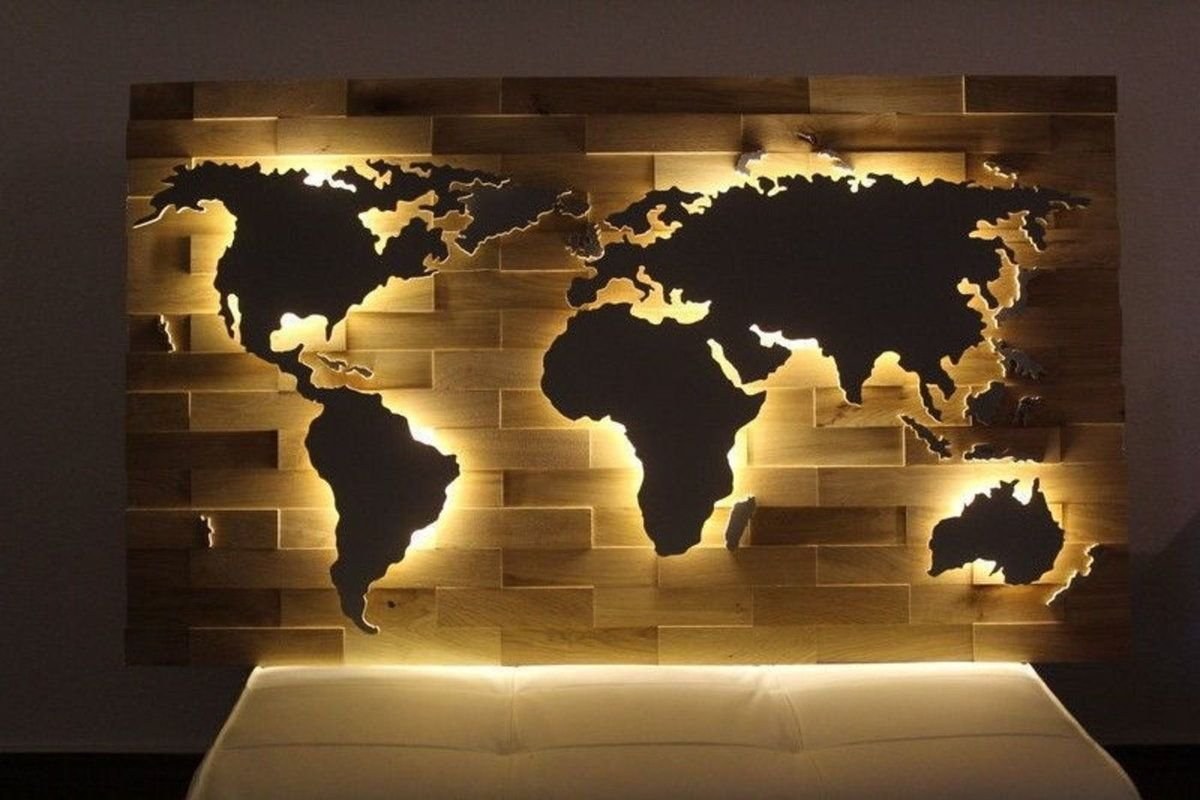 Настенная карта с подсветкой. Настенное панно с подсветкой. Деревянное панно на стену с подсветкой. Континенты с подсветкой на стену. Интерьерное панно с подсветкой.