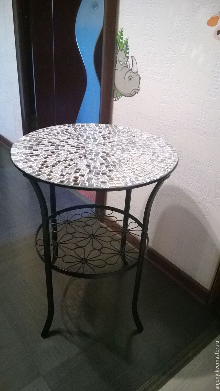 Столик икеа ВИТШЕ