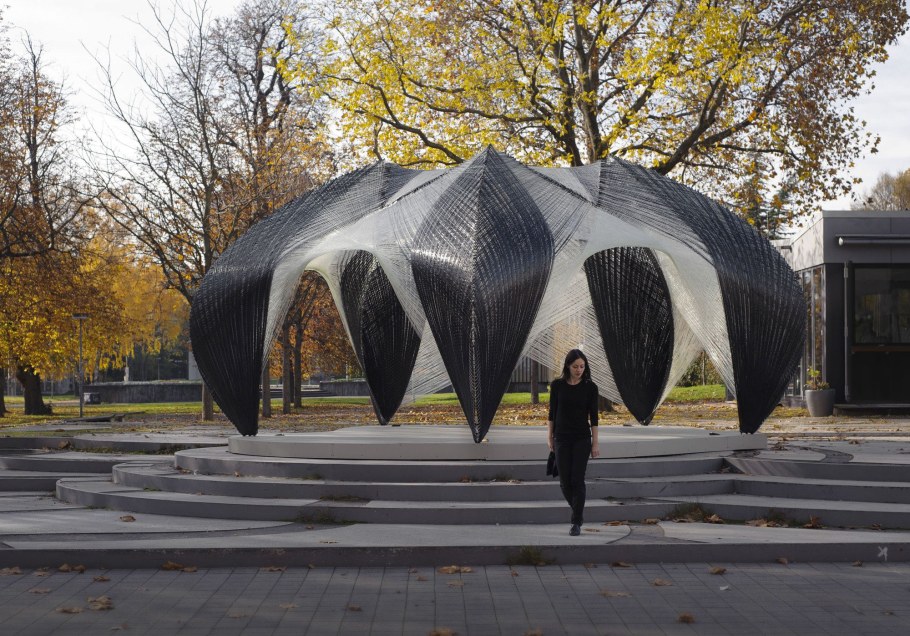 Памятник огурцу в Истобенске Кировской области