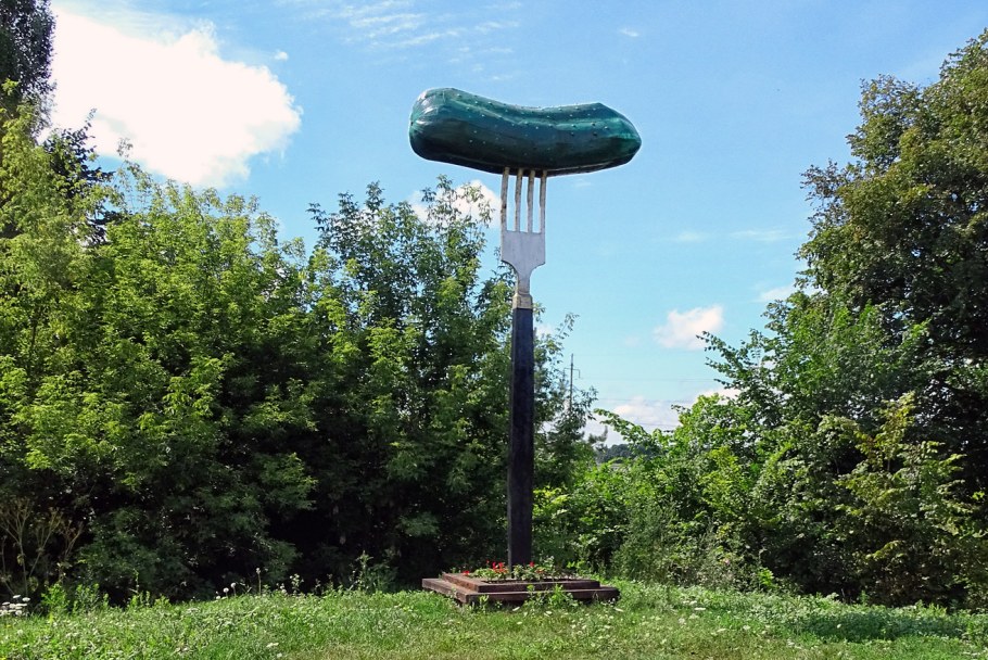 Краснодар Вишняковский сквер столпы