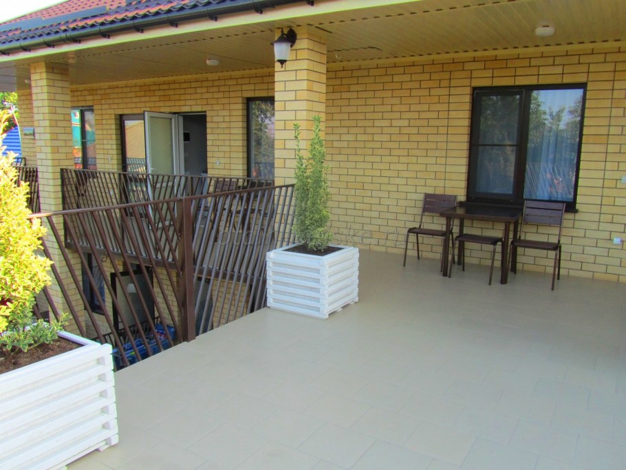 Кипарис Адлер бассейн