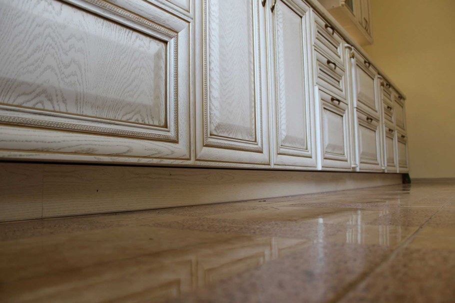 Цоколь для кухни