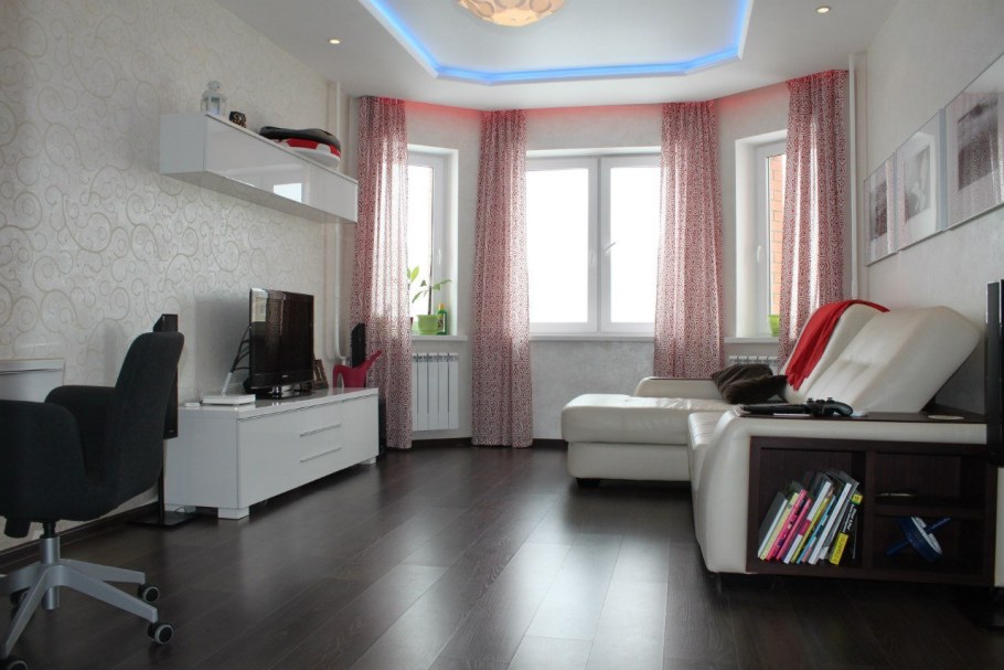 Зал с эркером квартира