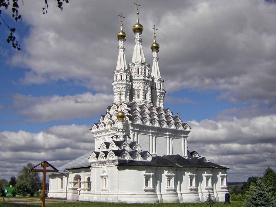 Трехшатровая Церковь Одигитрии в Вязьме