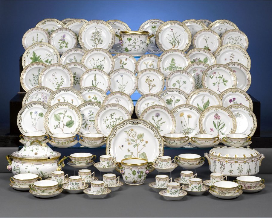 Фарфоровый сервиз Флора Даника