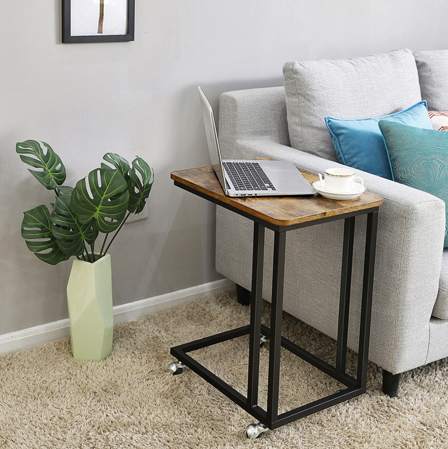 Столик на подлокотник