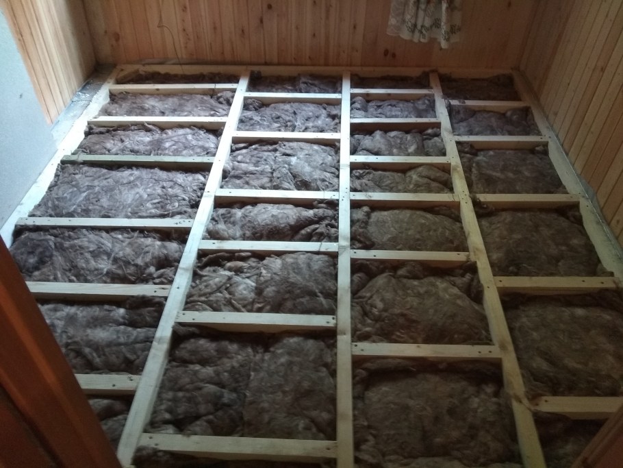 Варианты пола в дачном домике